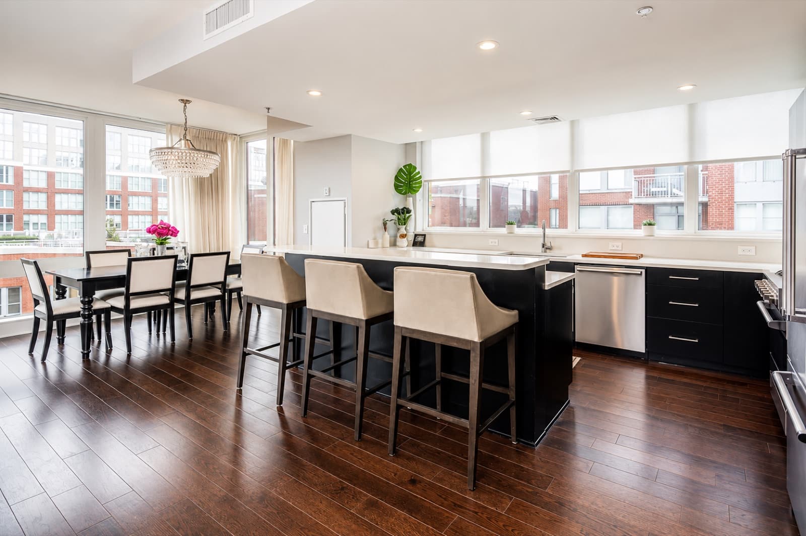 1100 Maxwell Lane #802